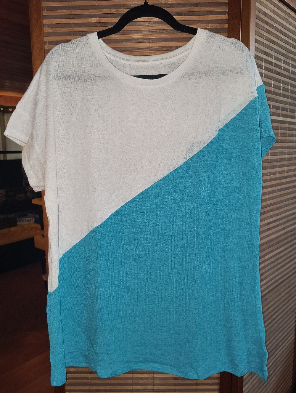 Roaman's White and Teal Diagonal Colorblock Short Sleeve Top S 12